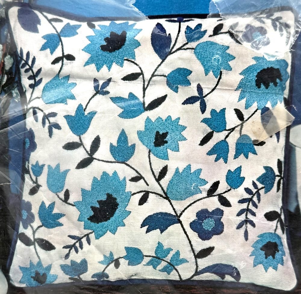 Coats & Clark Blue Floral Pillow Crewel Kit 5812 Creative Stitchery NOS Open Pkg
